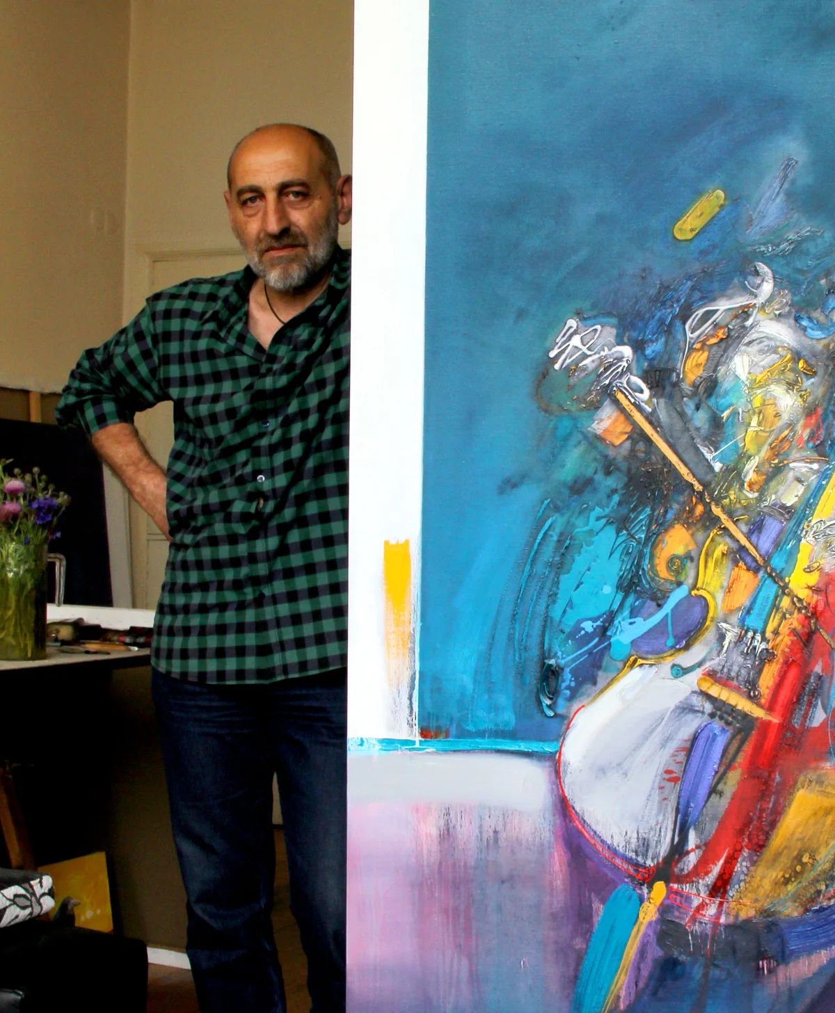 Haroutiun Hakobyan in his studio
